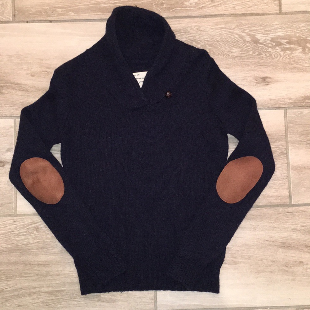 Sweater - Picture 2 of 2